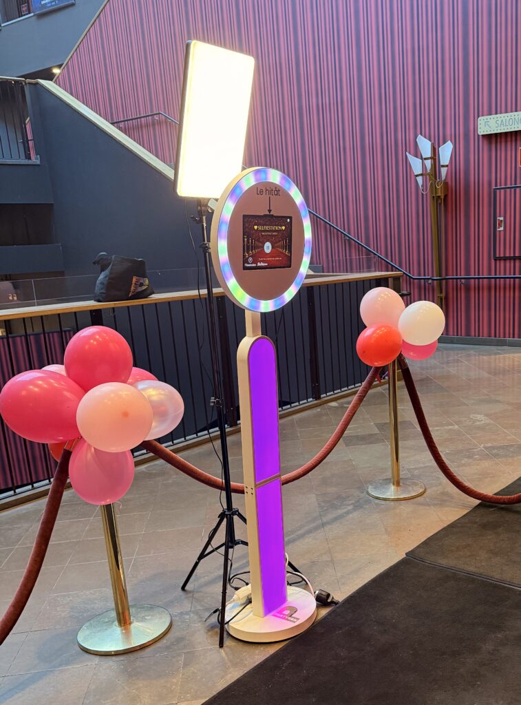 Fotobås vid Alla hjärtans dag-event på Biopalatset